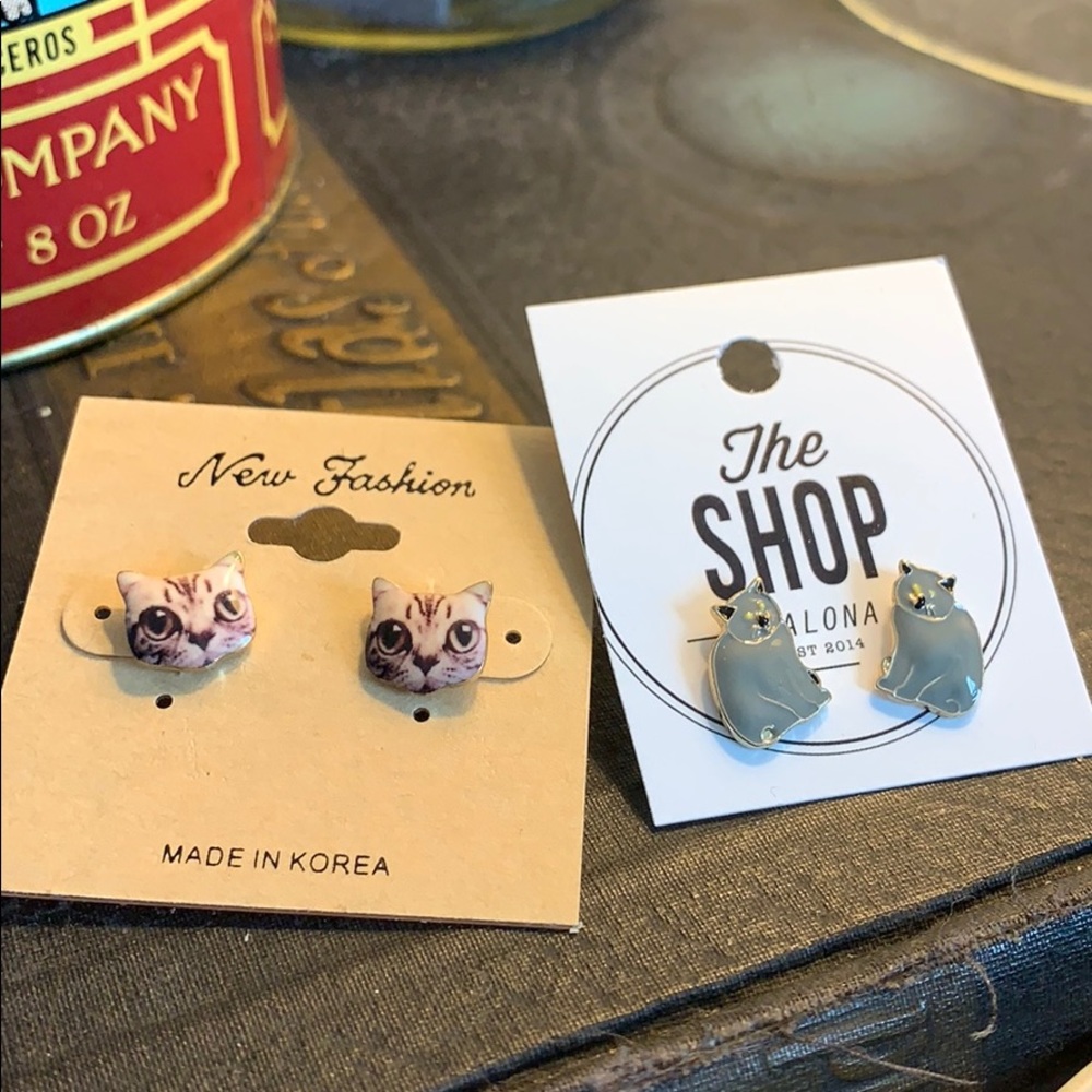 NWT Cat Earrings